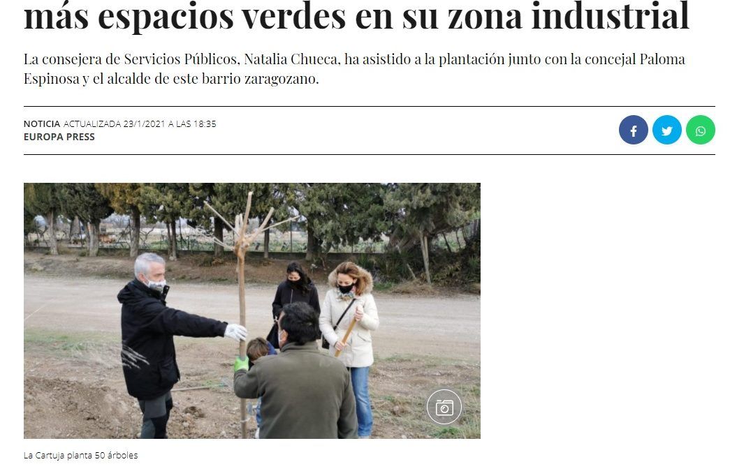 La Cartuja planta 50 árboles para generar más espacios verdes en su zona industrial